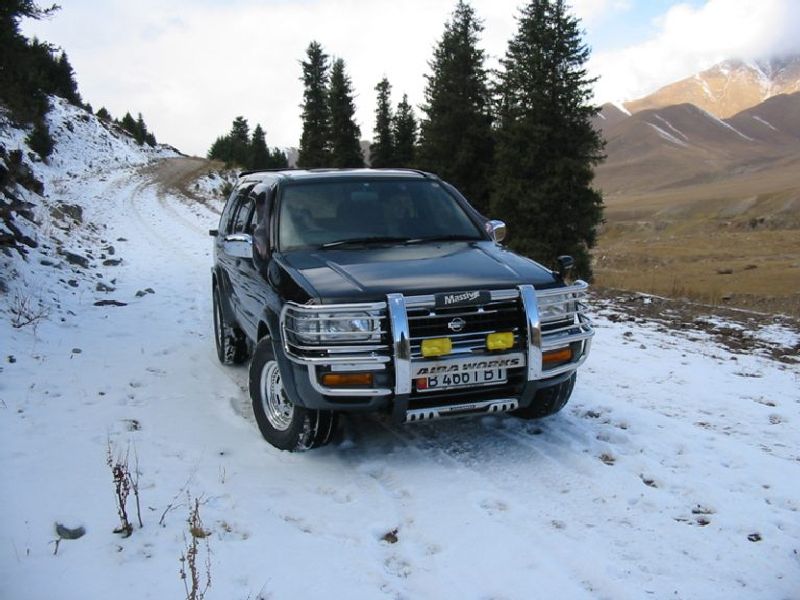 Nissan Mistral (R20) 5D