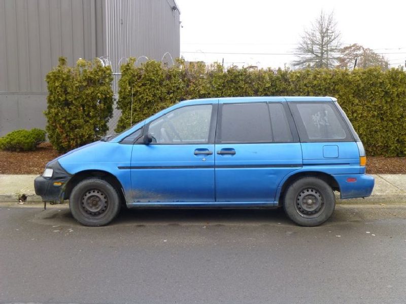 Nissan Prairie (M12)