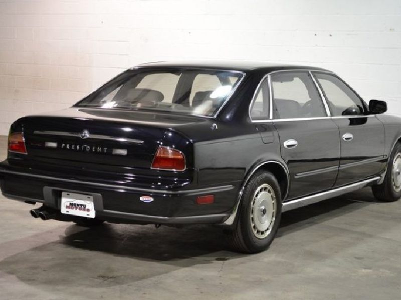 Nissan President (PGF50)
