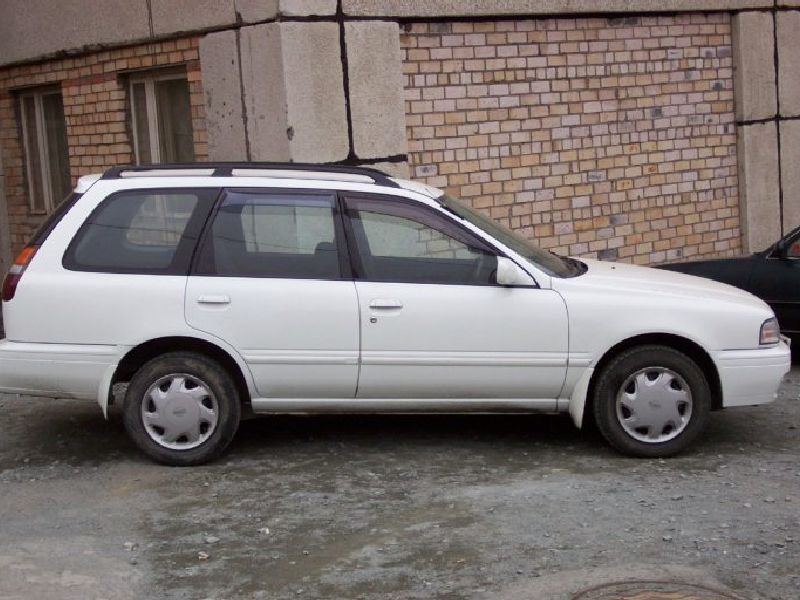 Nissan Wingroad (Y10)