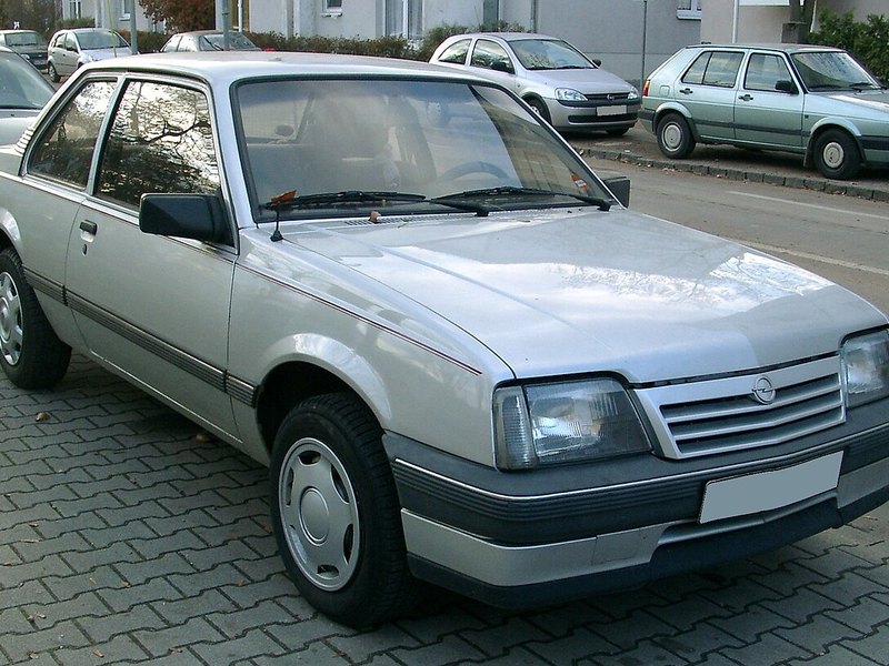 Opel Ascona A 4-door