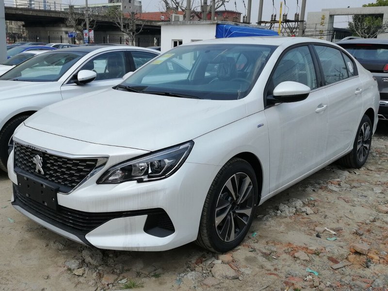 Peugeot 408X (crossover)