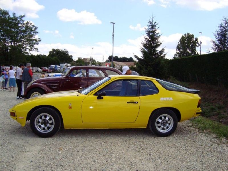 Porsche 924