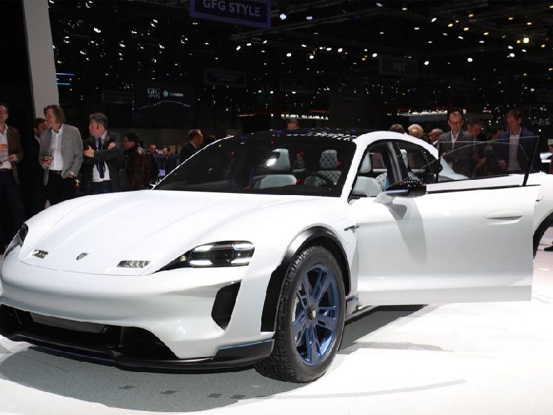 Porsche Mission E Cross Turismo Concept