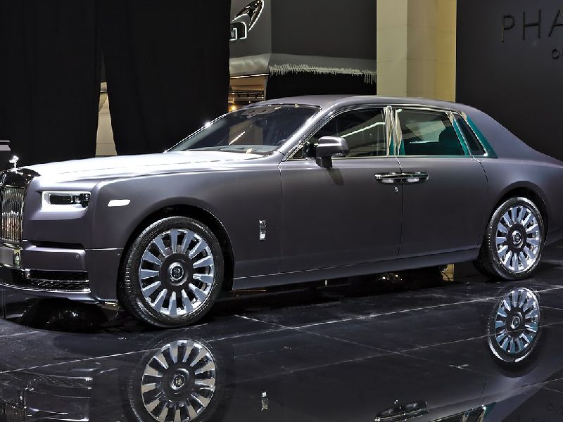Rolls-Royce Phantom VIII Extended Wheelbase