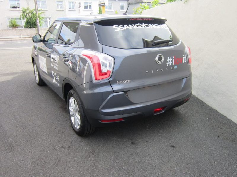 SsangYong Kallista