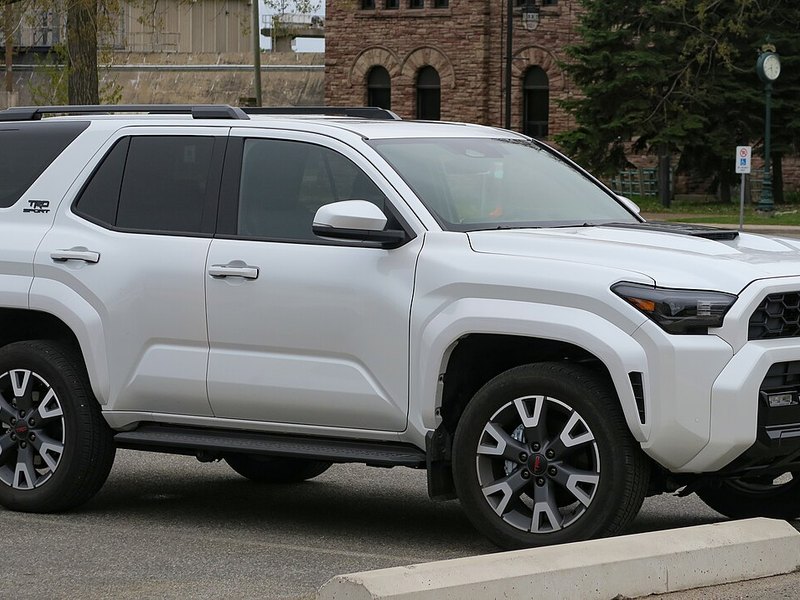 Toyota 4Runner VI