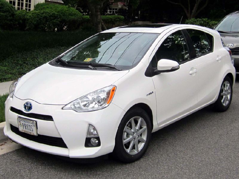 Toyota Aqua II (XP210)