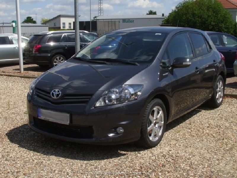 Toyota Auris (facelift 2010)