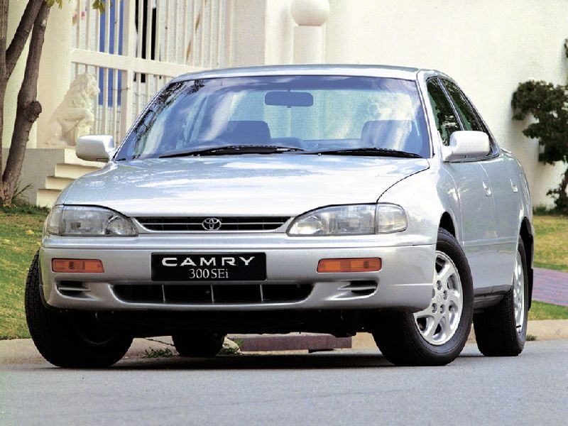 Toyota Camry III Wagon (XV10)
