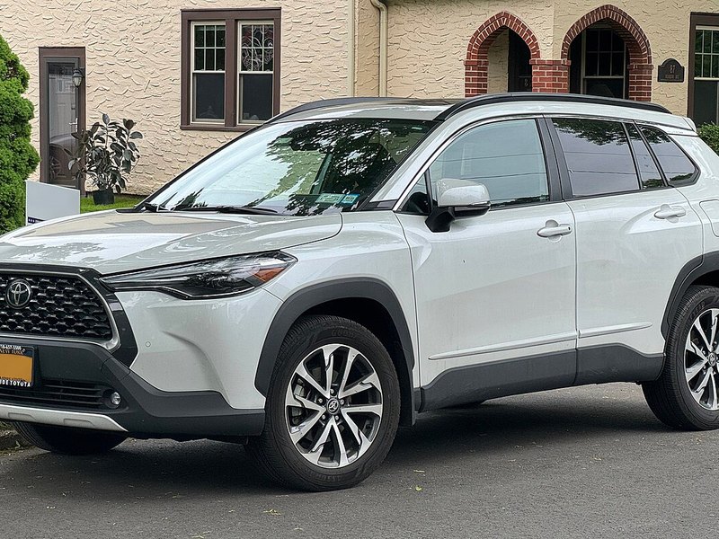 Toyota Corolla Cross (facelift 2024)