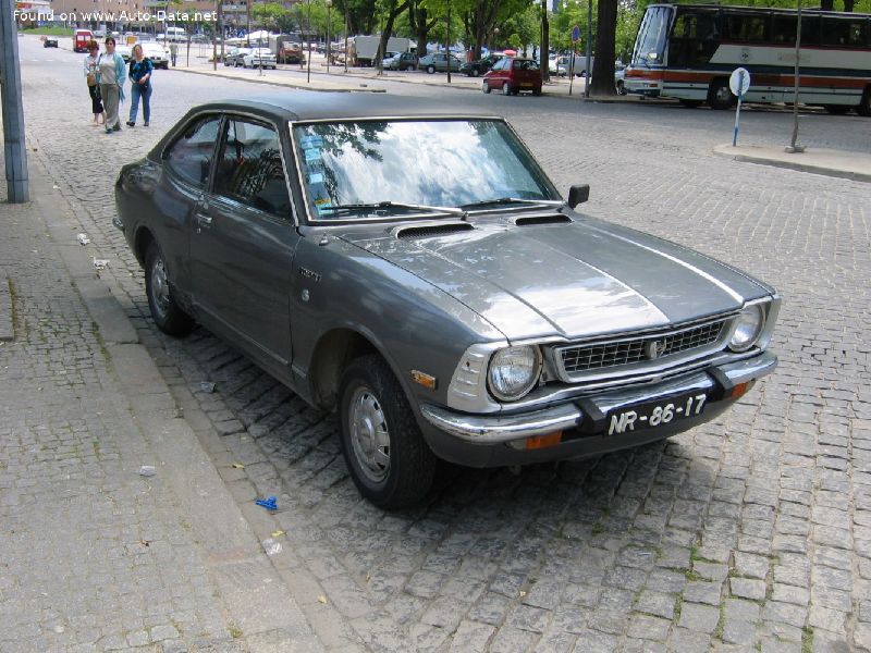 Toyota Corolla II 2-door sedan (E20)