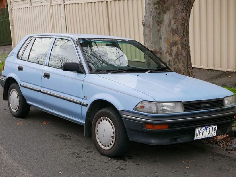 Toyota Corolla VI (E90)