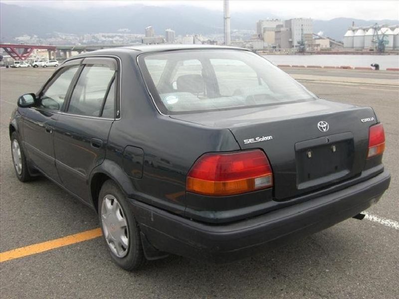 Toyota Corolla VII (E100)