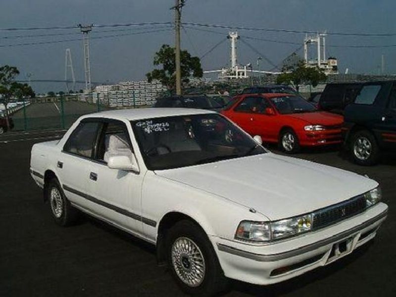 Toyota Cresta (GX90)