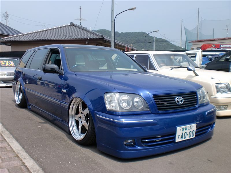 Toyota Crown Athlete XII (S180)