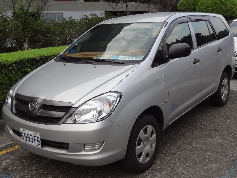 Toyota Innova II