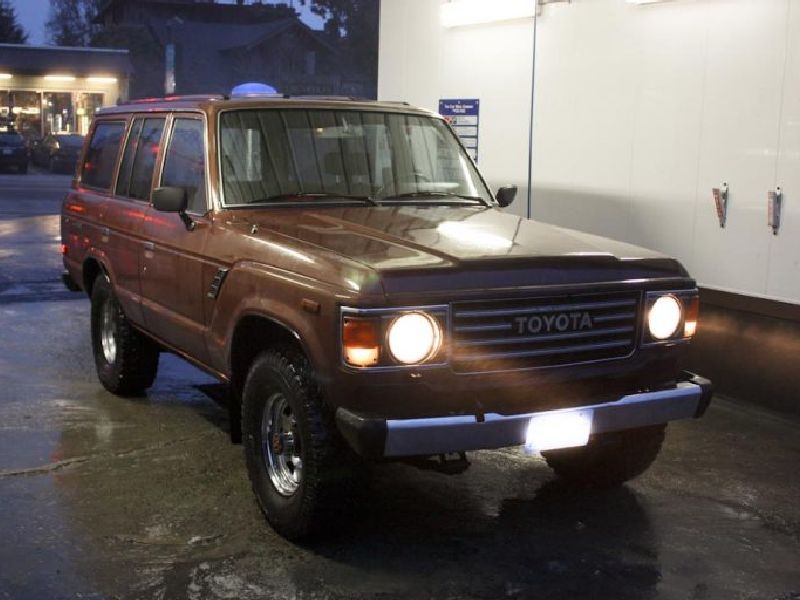 Toyota Land Cruiser 100 J7