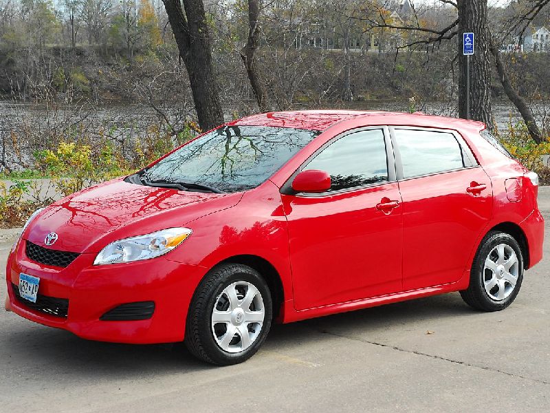 Toyota Matrix (E140)
