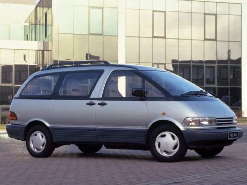 Toyota Previa (CR)