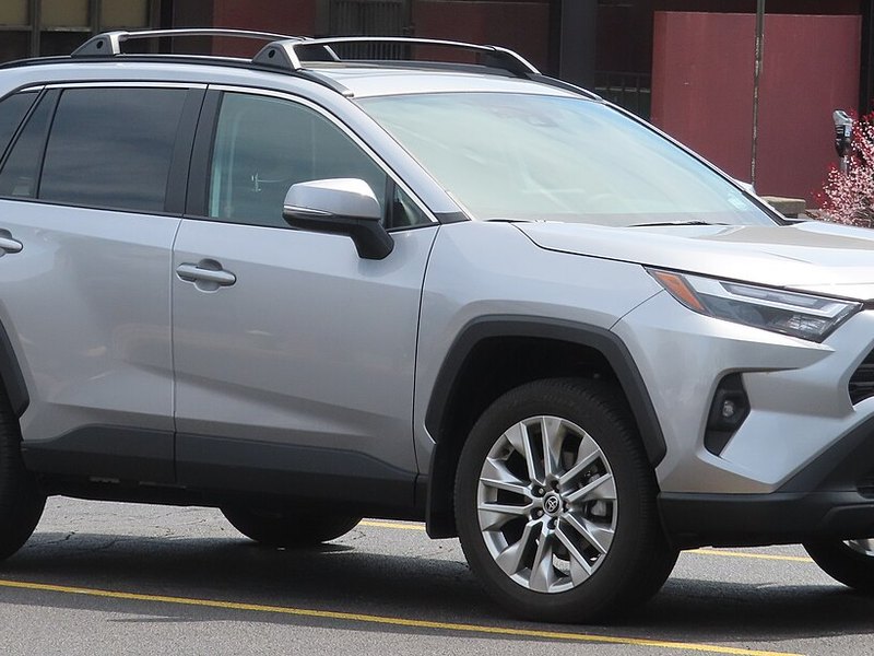 Toyota RAV4 VI