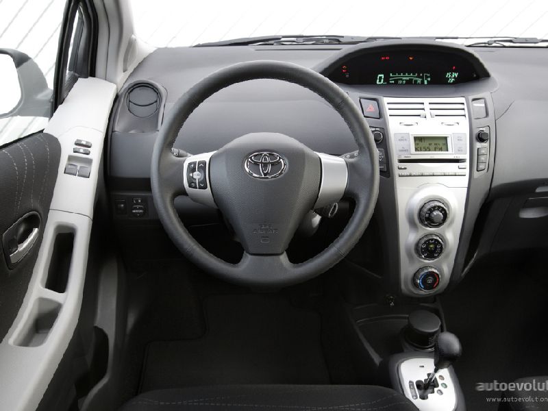 Toyota Vitz II