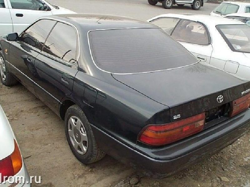 Toyota Windom (V10)