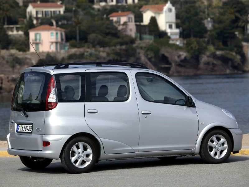 Toyota Yaris II Verso