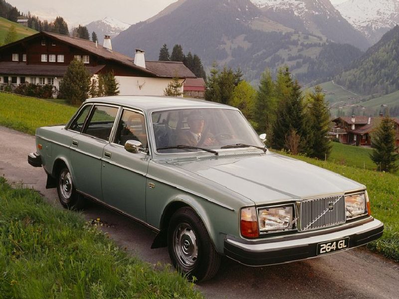 Volvo 260 Coupe (P262)