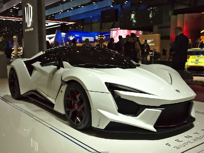 W Motors Fenyr SuperSport