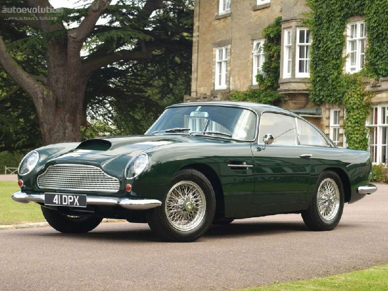 Aston Martin DB4