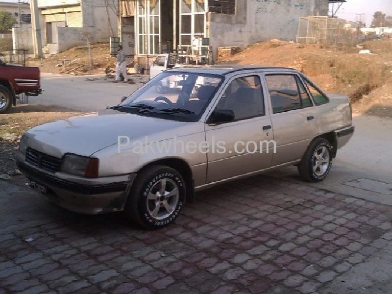 Daewoo Racer