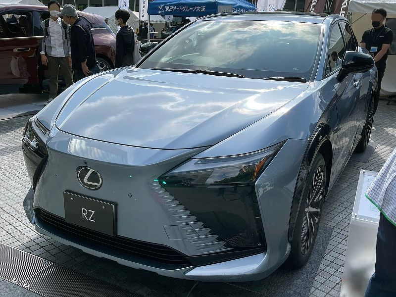 Lexus RZ