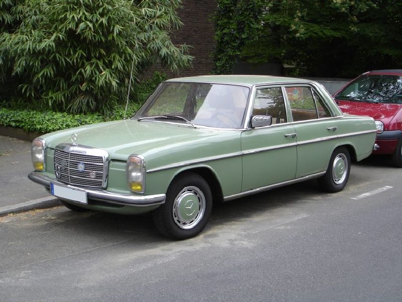 Mercedes-Benz 240