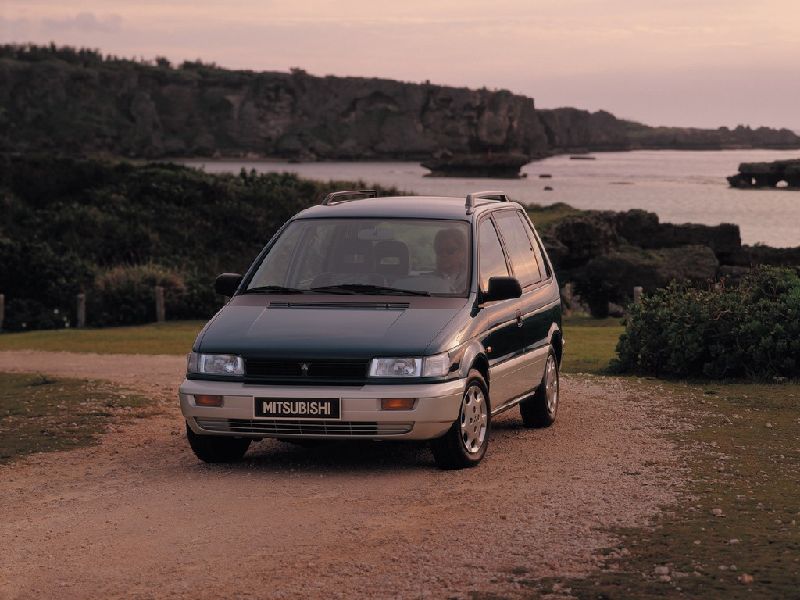 Mitsubishi Space Runner