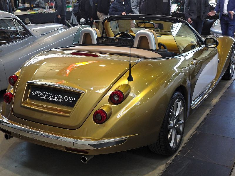 Mitsuoka Himiko