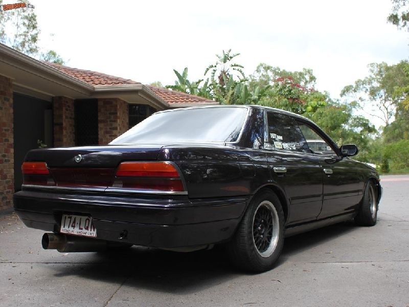 Nissan Laurel