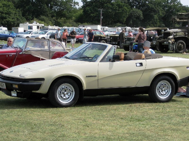 Triumph TR 8