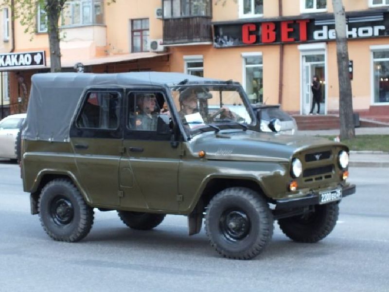 UAZ 31512
