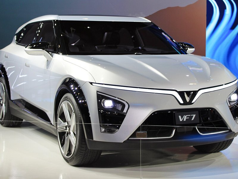 VinFast VF7