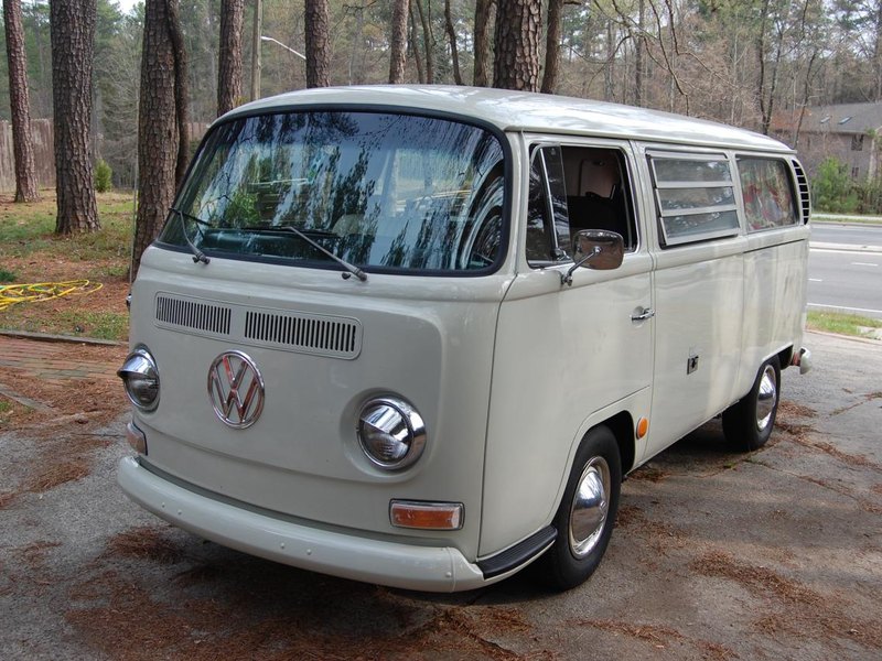 Volkswagen Caravelle